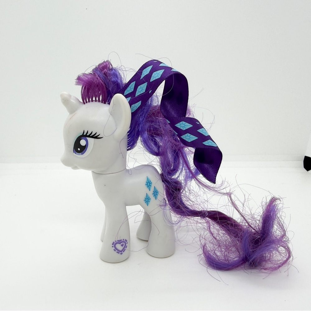 My Little Pony 2010 Rare W/Ribbon Attached Hasbro G4 Rarity Unicorn Pony 3"
